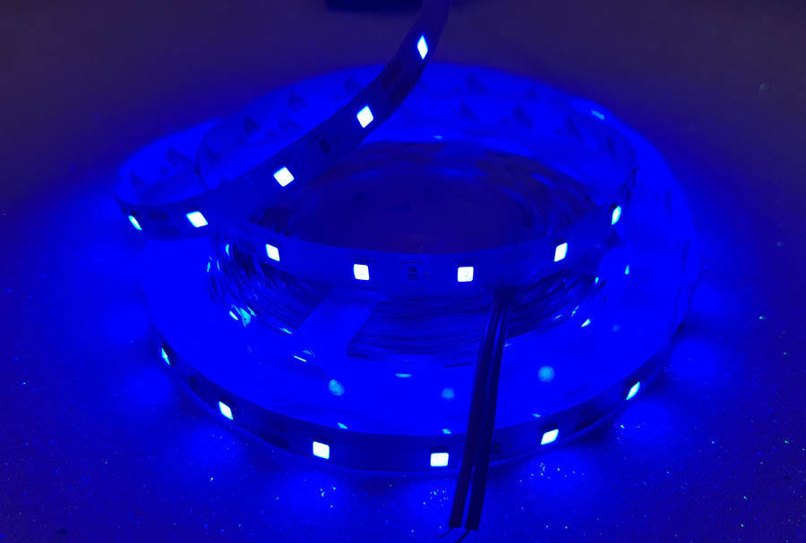 

Светодиодная лента синяя 12 вольт 4.8W 60led smd2835