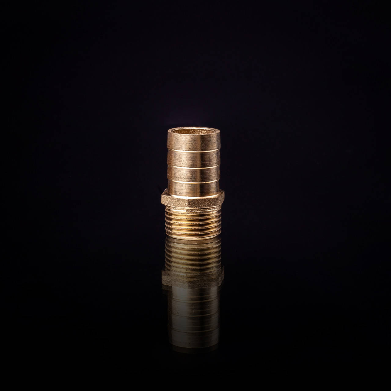 

Фитинг латунный - Наконечник-штуцер 20 D20 (¾"н)