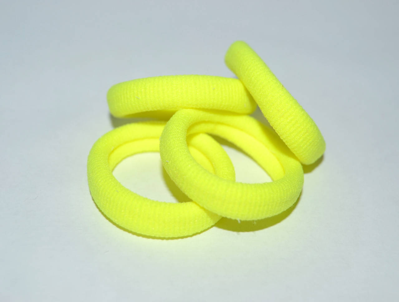 

Гумки для волосся Калуш 4см мікрофібра, колір- жовтий, 1шт