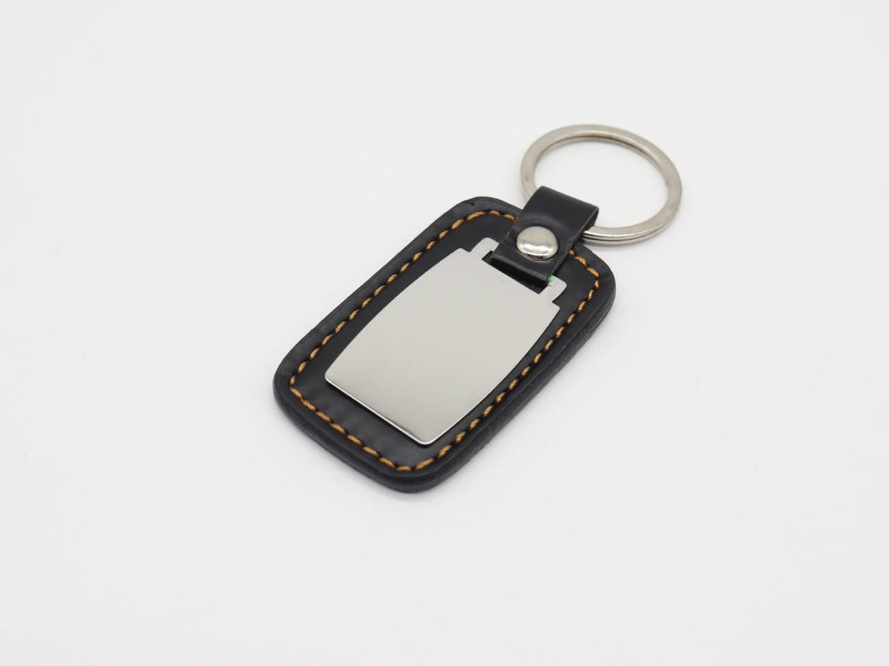 

Брелок кожзам, под гравировку. Цвет черный. 95х40мм