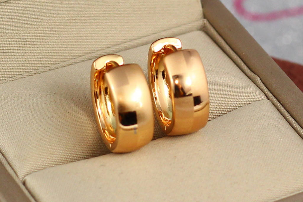 

Серьги Xuping Jewelry кольца с шахматной насечкой 1.5 см золотистые