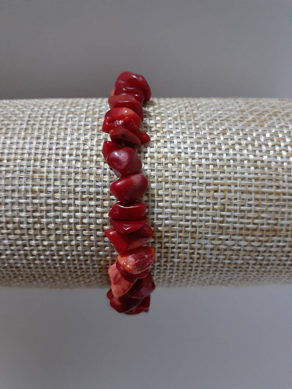 

Браслет крошка из Коралла на резинке L-18см