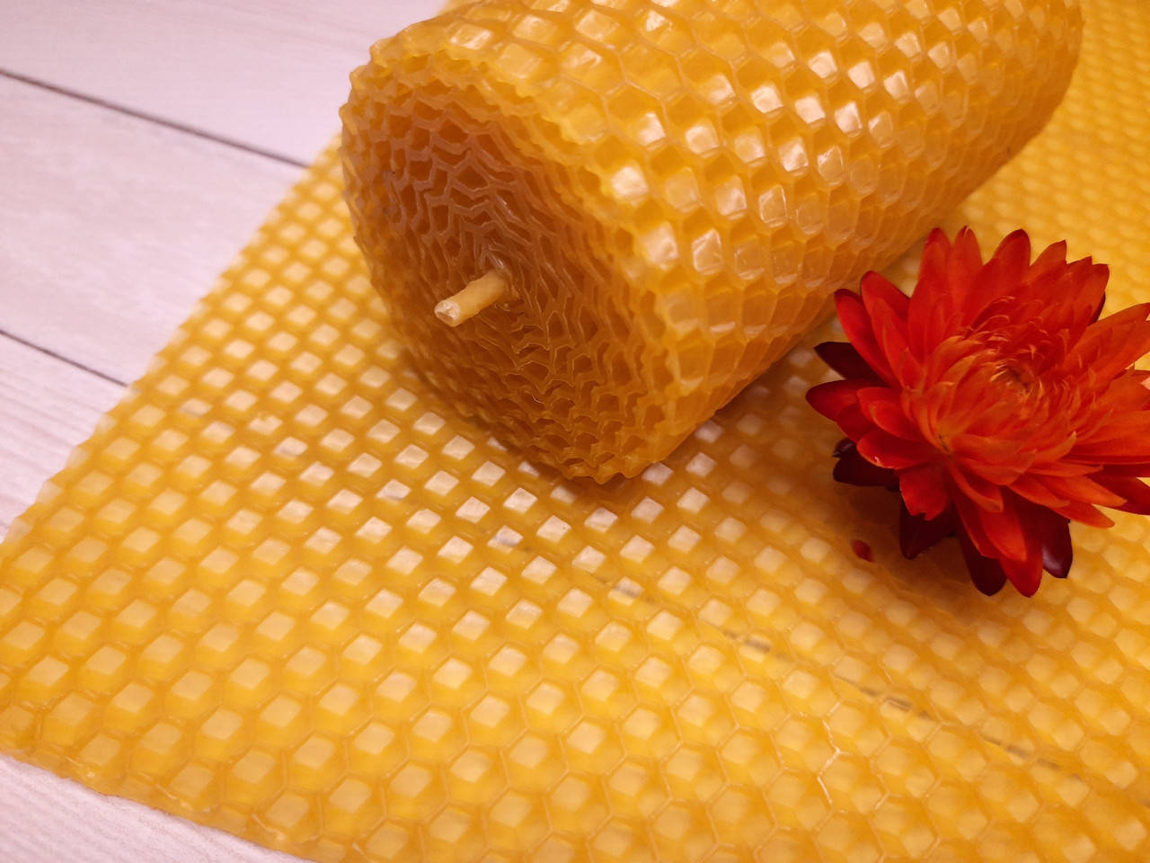 

Цветная вощина для изготовления свечей, лист 20х26 см, желтый (натуральный)