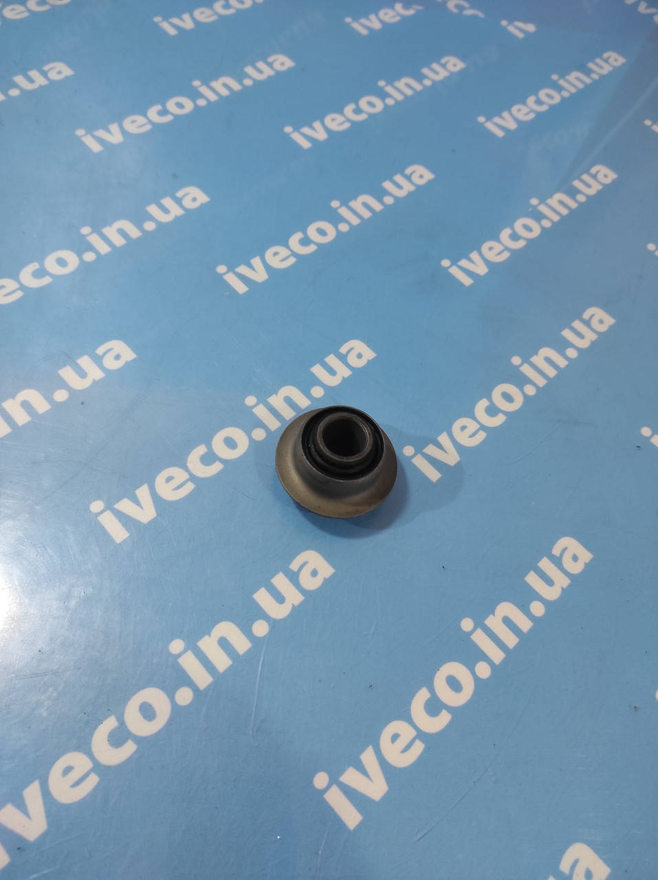 

Сайлентблок замка кабины MAN TGA F2000 M2000 F90 M90 SEM8178 81618516023 FE28686