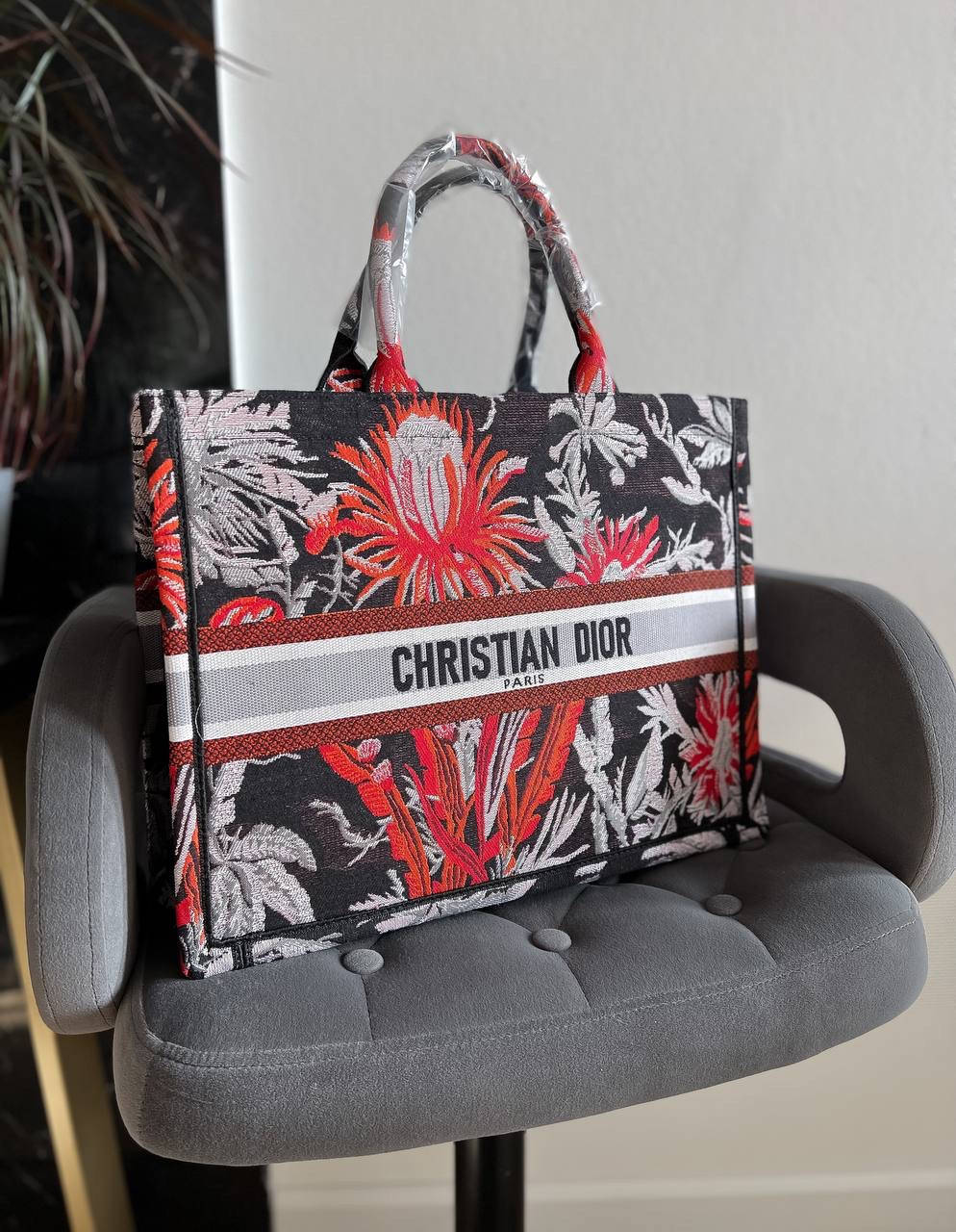 

Сумка Шоппер Кристиан Диор Christian Dior book