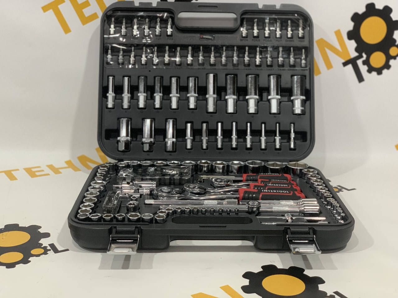 

Набор инструментов 1/2" & 3/8" & 1/4", 171ед. Cr-V STORM INTERTOOL ET-8171.
