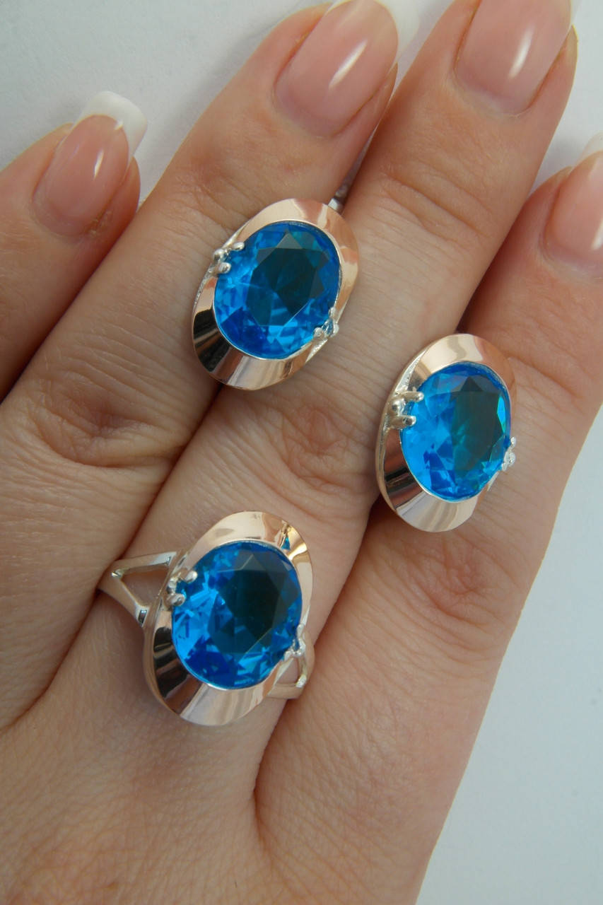 

Комплект из серебра 925 с золотом и крупными камнями