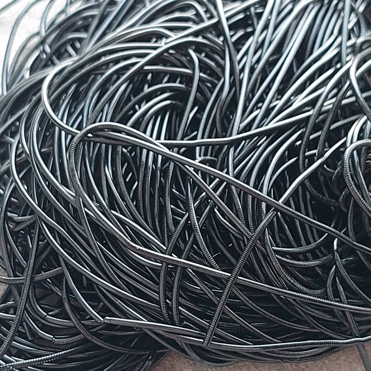 

Канитель гладкая, 1мм, черный