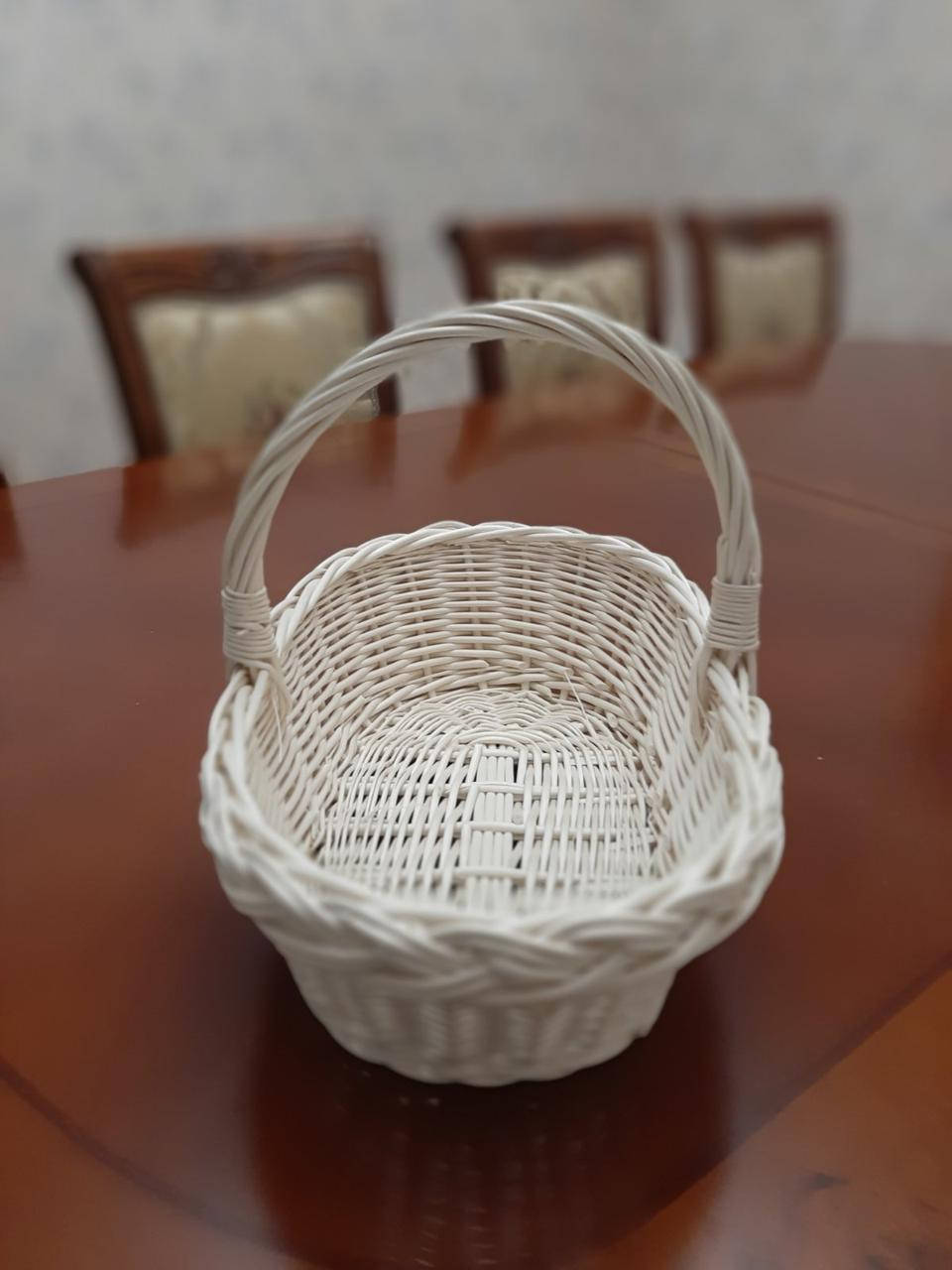 

Корзина из белой лозы "Венеция"