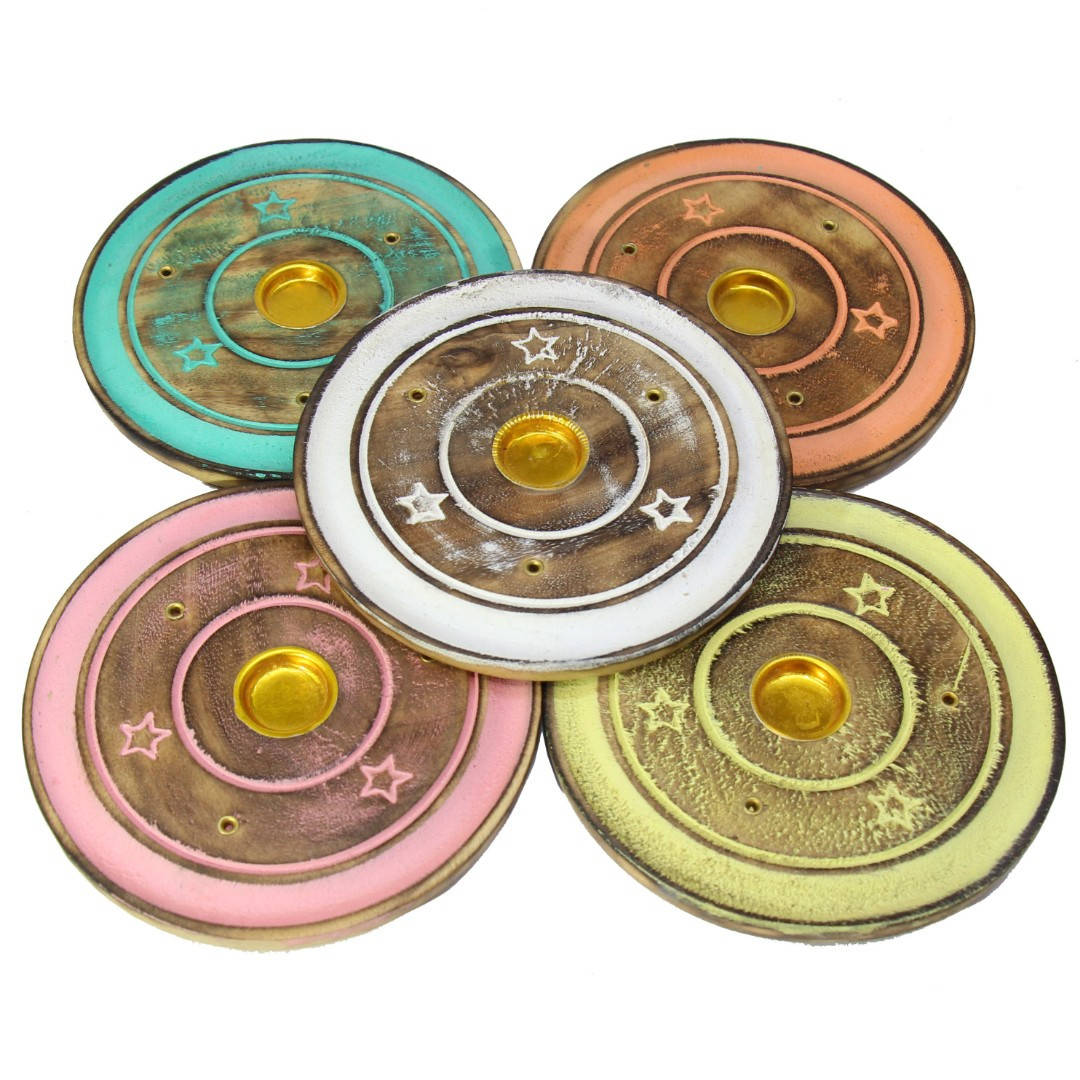 

Круглая деревянная подставка для благовоний (диаметр 9 см)