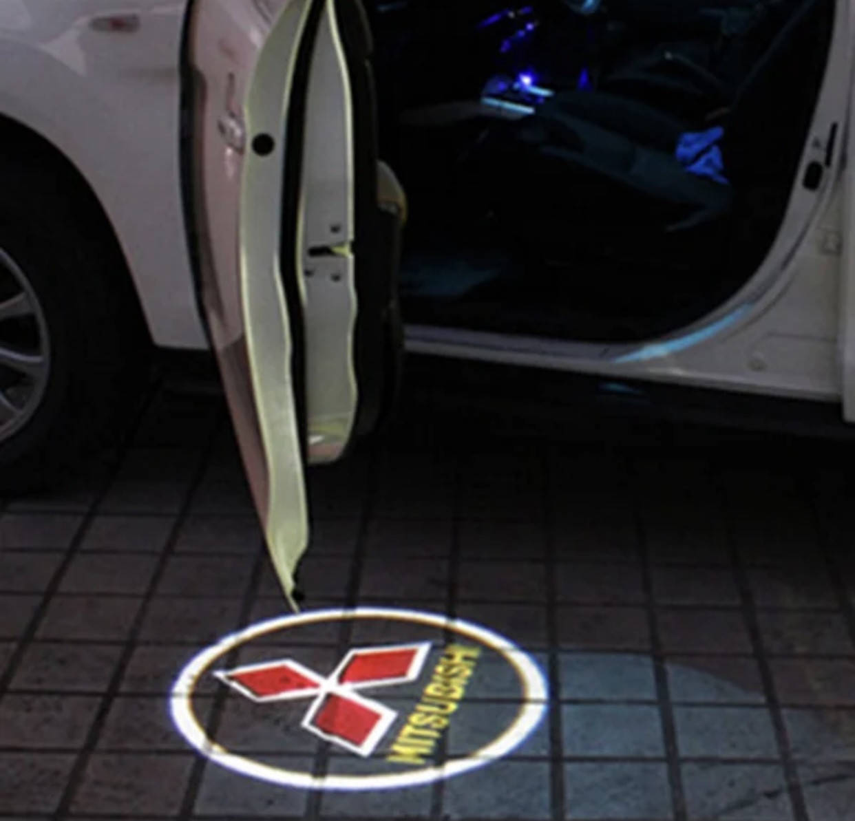

Проектор подсветка дверей с логотипом авто MITSUBISHI
