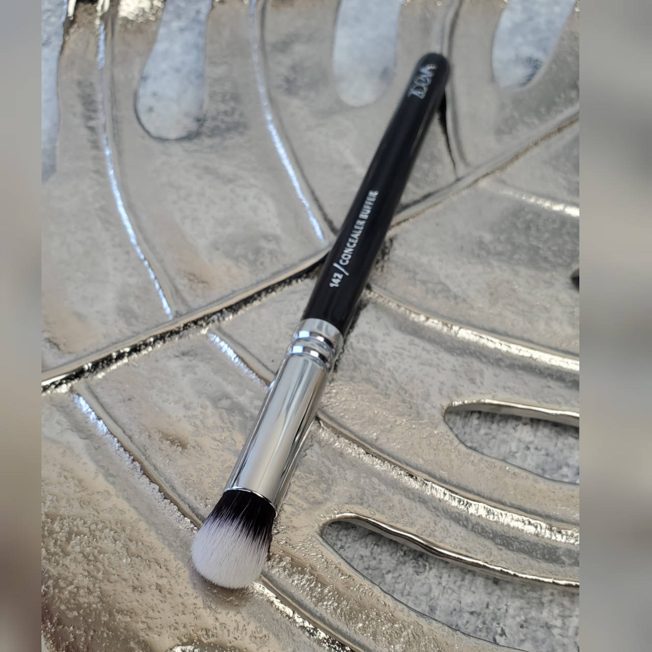 

Кисть Zoeva 142 Concealer Buffer