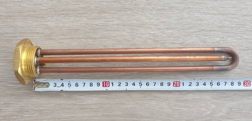 

Тэн прямой медный 2000W / 220V / на резьбе 1 1/4" (Ø42мм) с местом под анод М6 / Lдлина=295мм (OASIS)