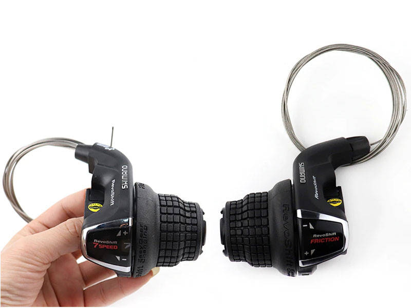 

Переключатель скоростей Shimano на велосипед (грипшифты) XMN-055 Черный