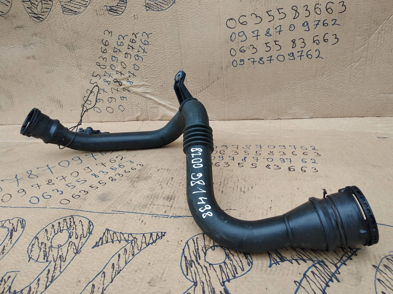 

Патрубок интеркулера Renault Megane 3 8200981498