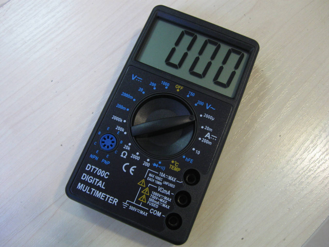 

Мультиметр цифровой DT700C