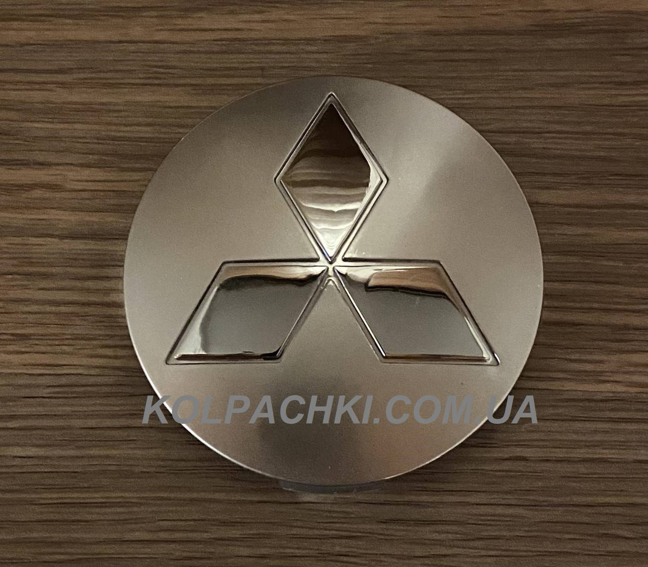 

Колпачки Mitsubishi MN103370 60мм 56 мм серые с хром логотипом
