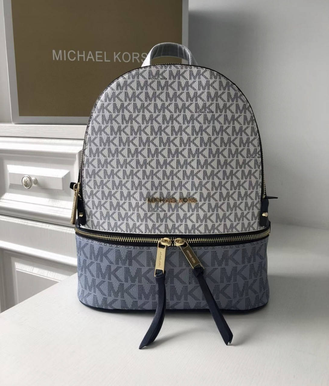

Женский кожаный рюкзак Michael Kors Rhea Zip Blue Lux, Голубой