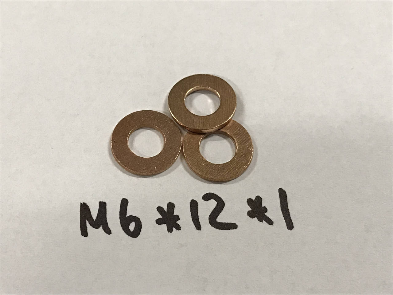 

Шайба медная М6*12*1