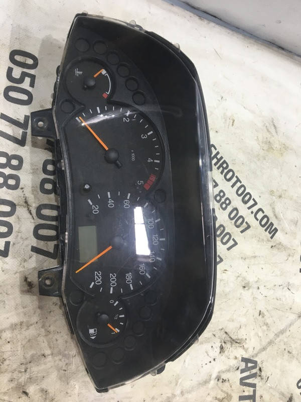 

Щиток приборов Ford Focus MK 1 98AP-10841-BC