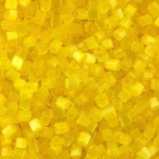 

Бісер Чехія 85011/843 (сатин матова рубка, жовта)