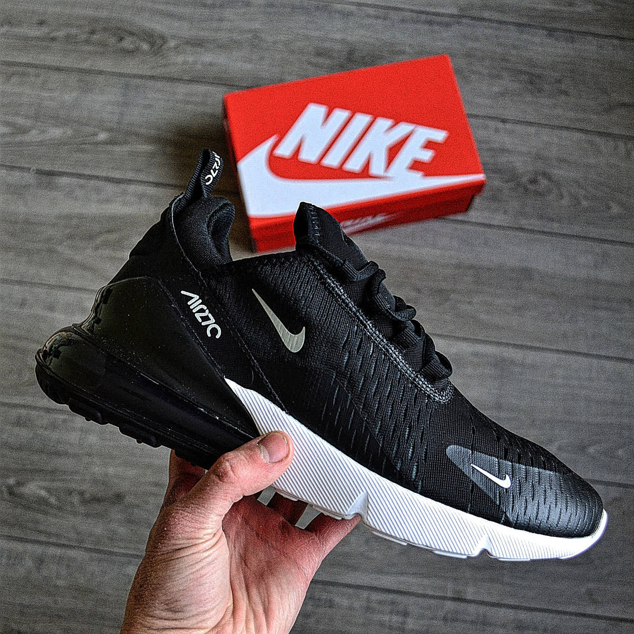 

Кроссовки Nike Air Max 270 Black\White