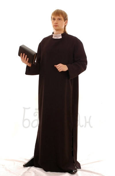 

Костюм Священника