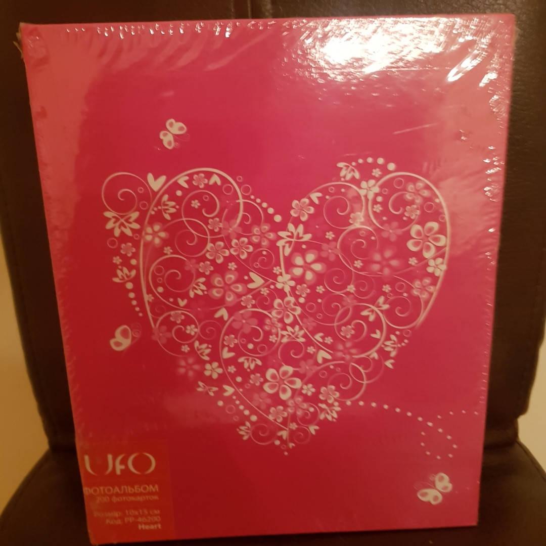 

Фотоальбом Ufo на 200 фотографий 10×15 Heart
