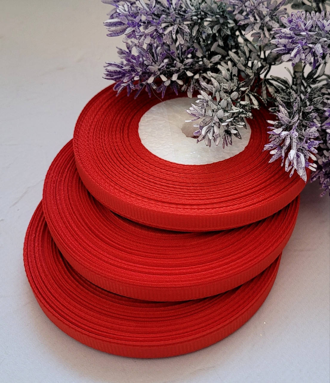 

Стрічка репс 0,6см #26 червоний рулон