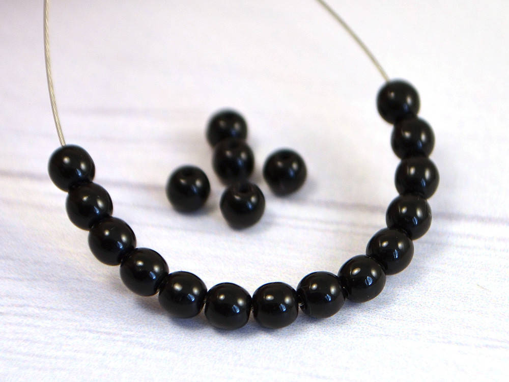 

Чешские круглые бусины 4мм, черный 25шт/уп