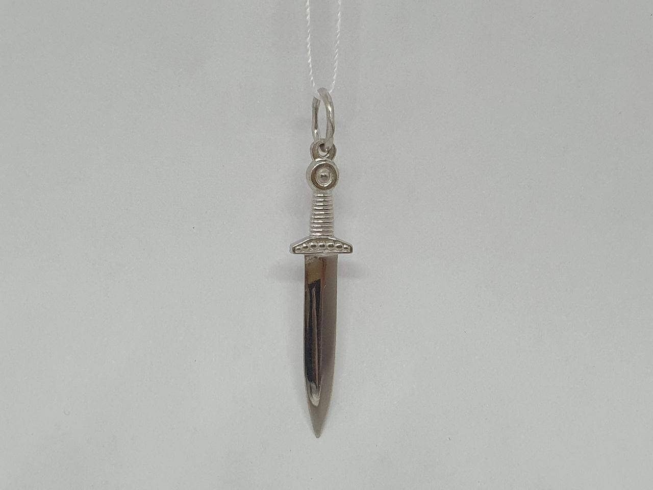 

Серебряная подвеска Кинжал. 30053Р
