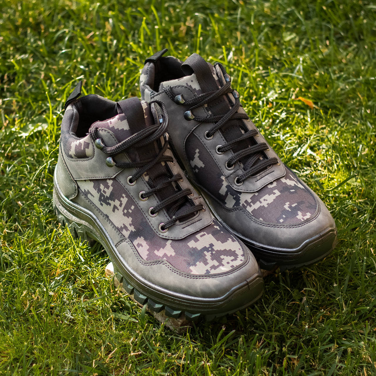 

Кроссовки тактические КАМУФЛЯЖ