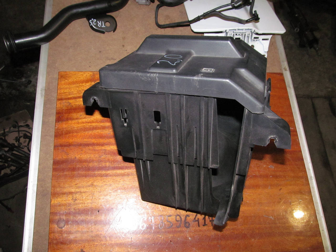 

Корпус блока предохранителей renault trafic 2.0 dci opel vivaro nissan primastar рено трафик опель виваро