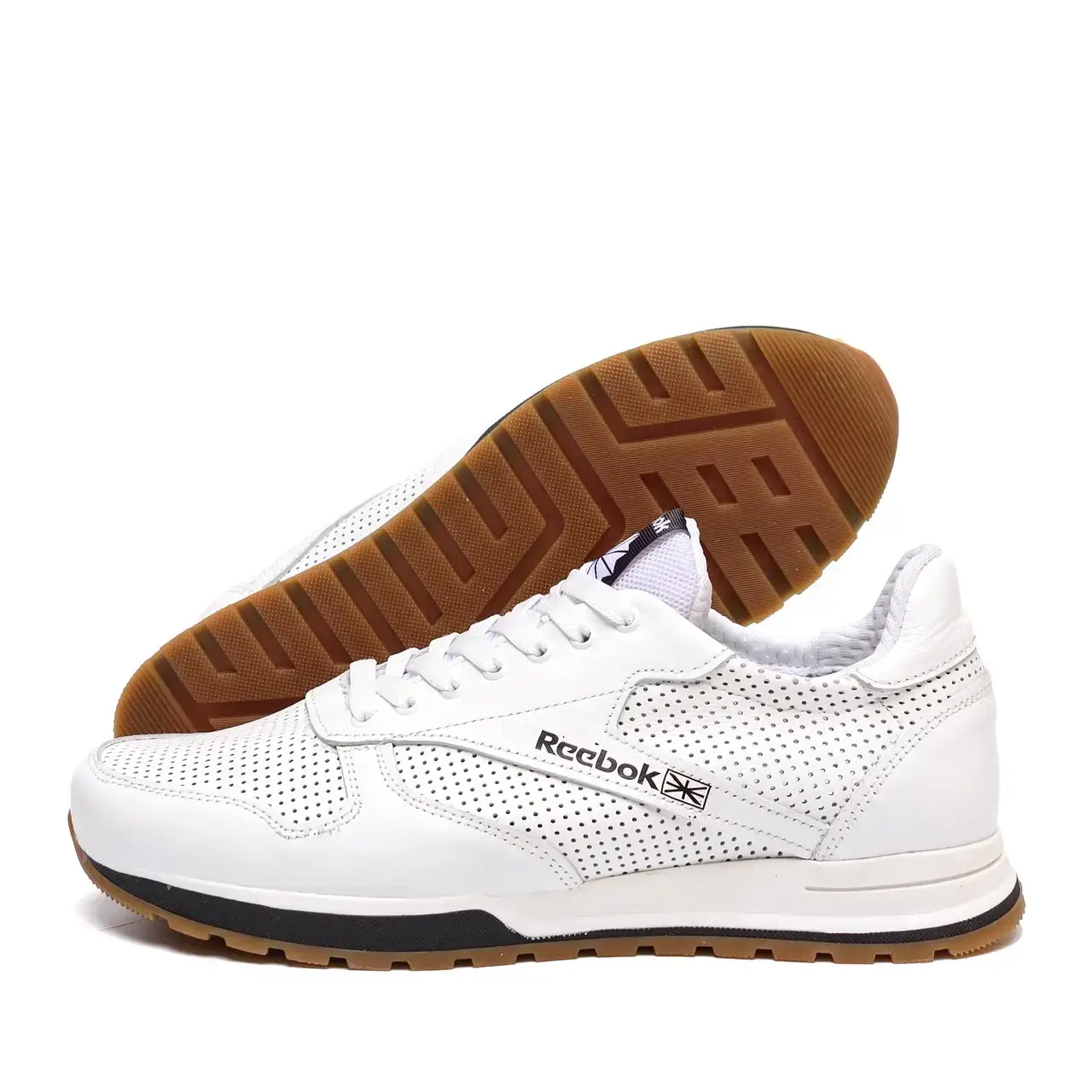 

Мужские кожаные летние кроссовки белые, перфорация Reebok Classic, Белый