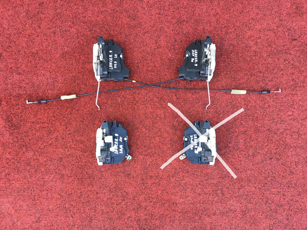 

Замок двери Mitsubishi Lancer IX