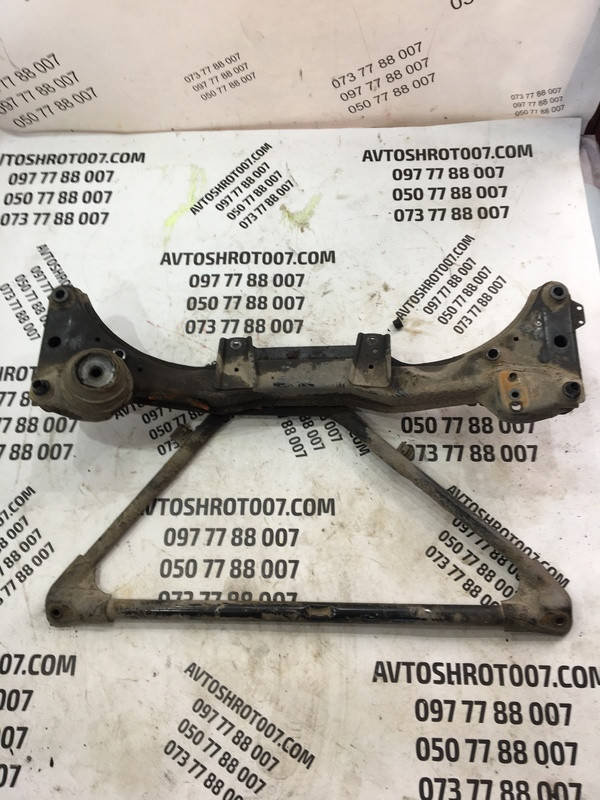 

Подрамник передний Bmw 320 E46 Перед