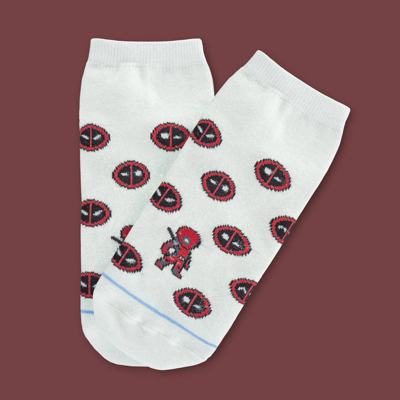 

Носки белые короткие с принтом "Deadpool"