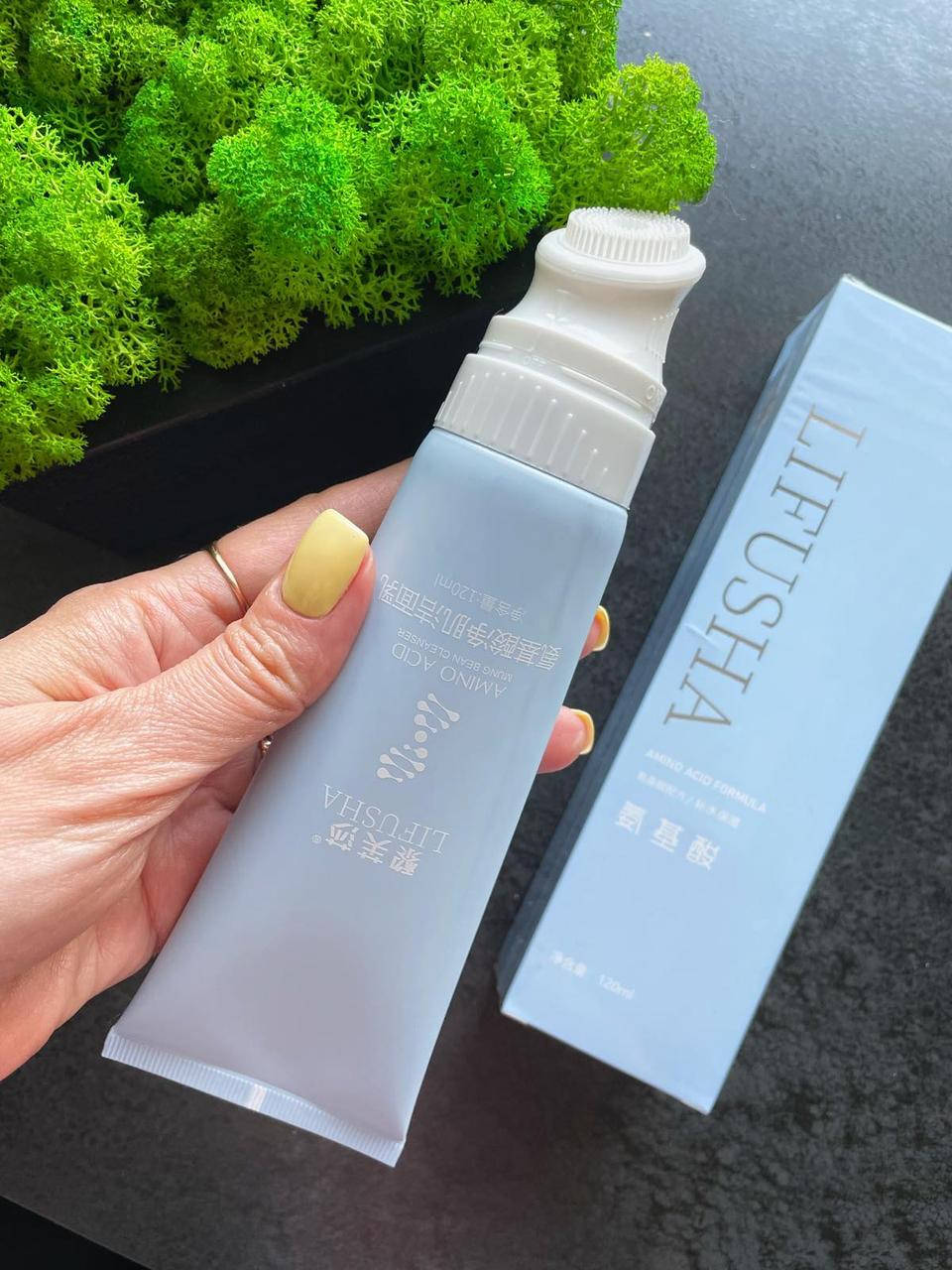 

Пенка с аминокислотами Lifusha amino acid cleanser с массажной щеточкой 120 мл