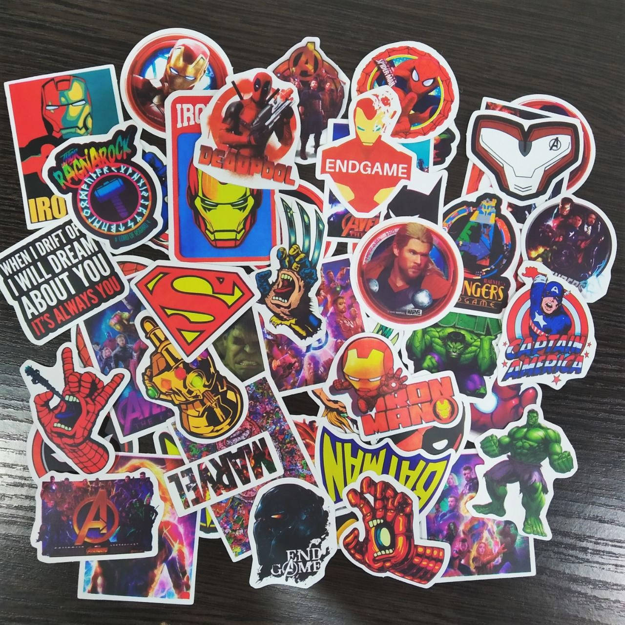 

Набор виниловых наклеек стикеров Стикерпак Marvel Супергерои стикербомбинг на авто телефон ноутбук стену 50 шт