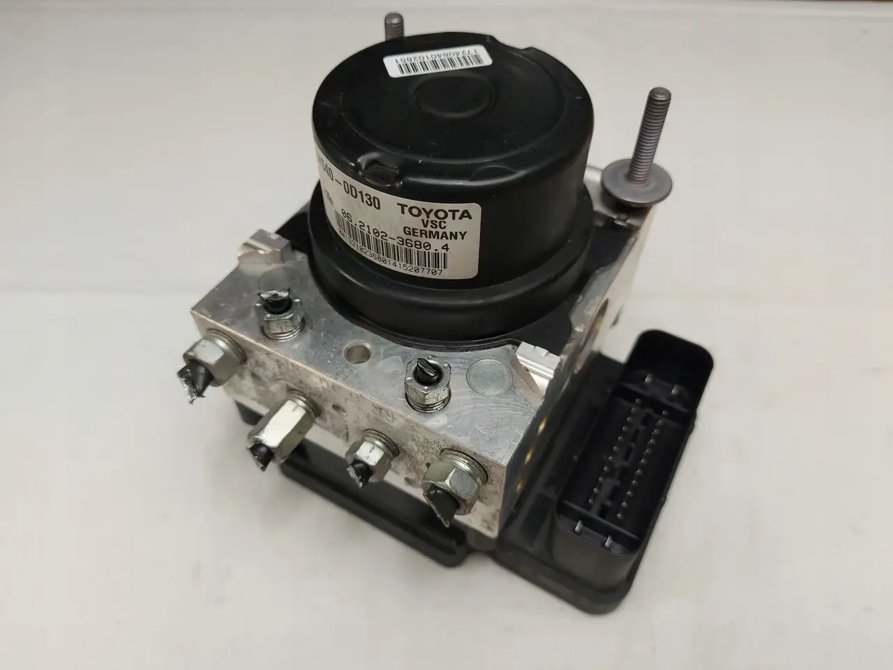 

Блок ABS TOYOTA YARIS III 44540-0D130 под заказ 2-4 дн