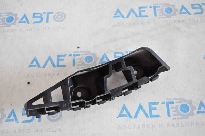 

Крепление переднего бампера правое VW Jetta 15-18 USA слом направляющая 5C6-807-184-A Фольксваген Джетта