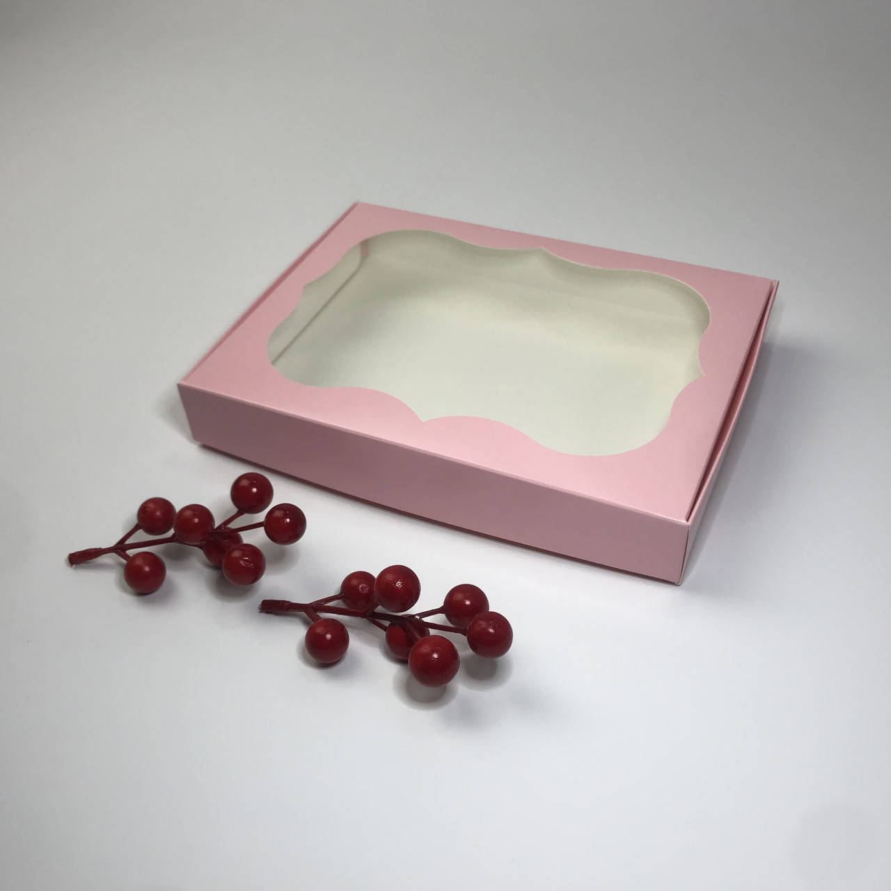 

Коробка для пряника, 200*150*30 мм, с окном, пудра, Розовый