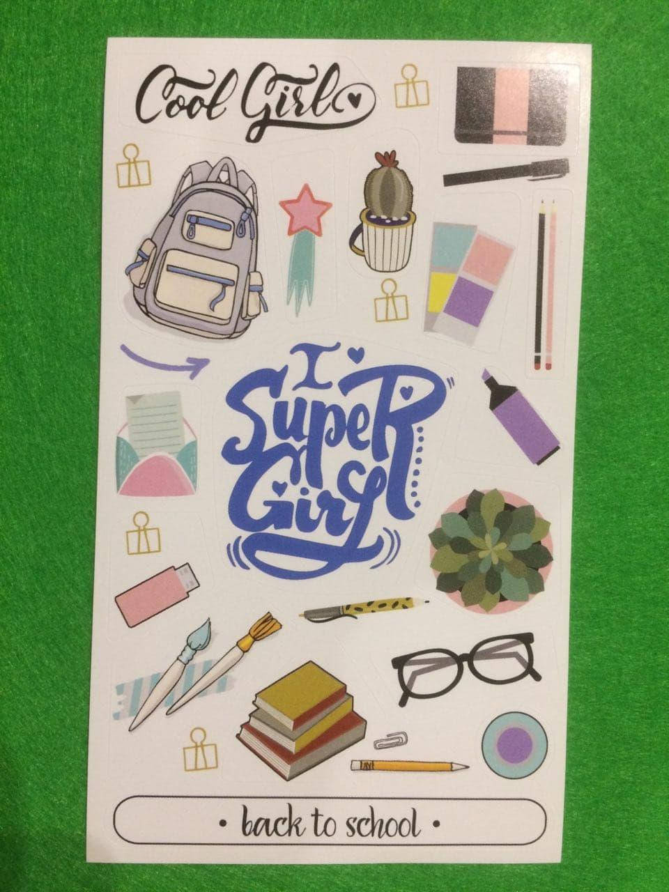 

Налiпки бiлi паперовi пiдлiтковi, Белый