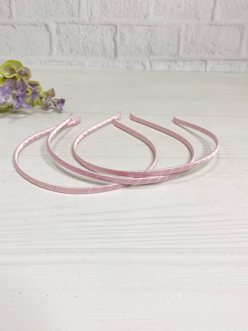 

Обруч металлический с переплетом 5мм розовый
