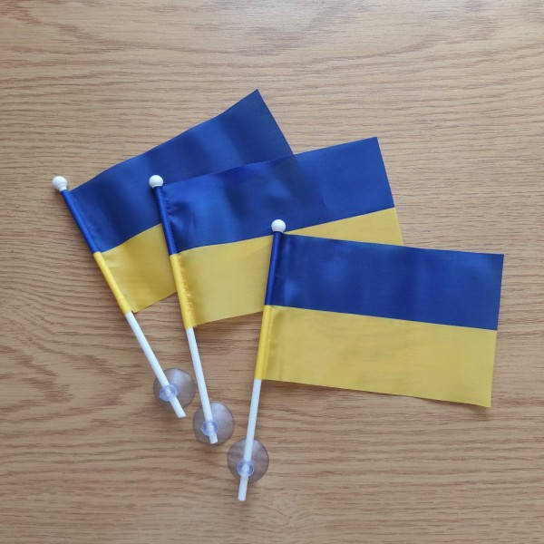 

Флажок Украины на лобовое стекло автомобиля 14см х20см