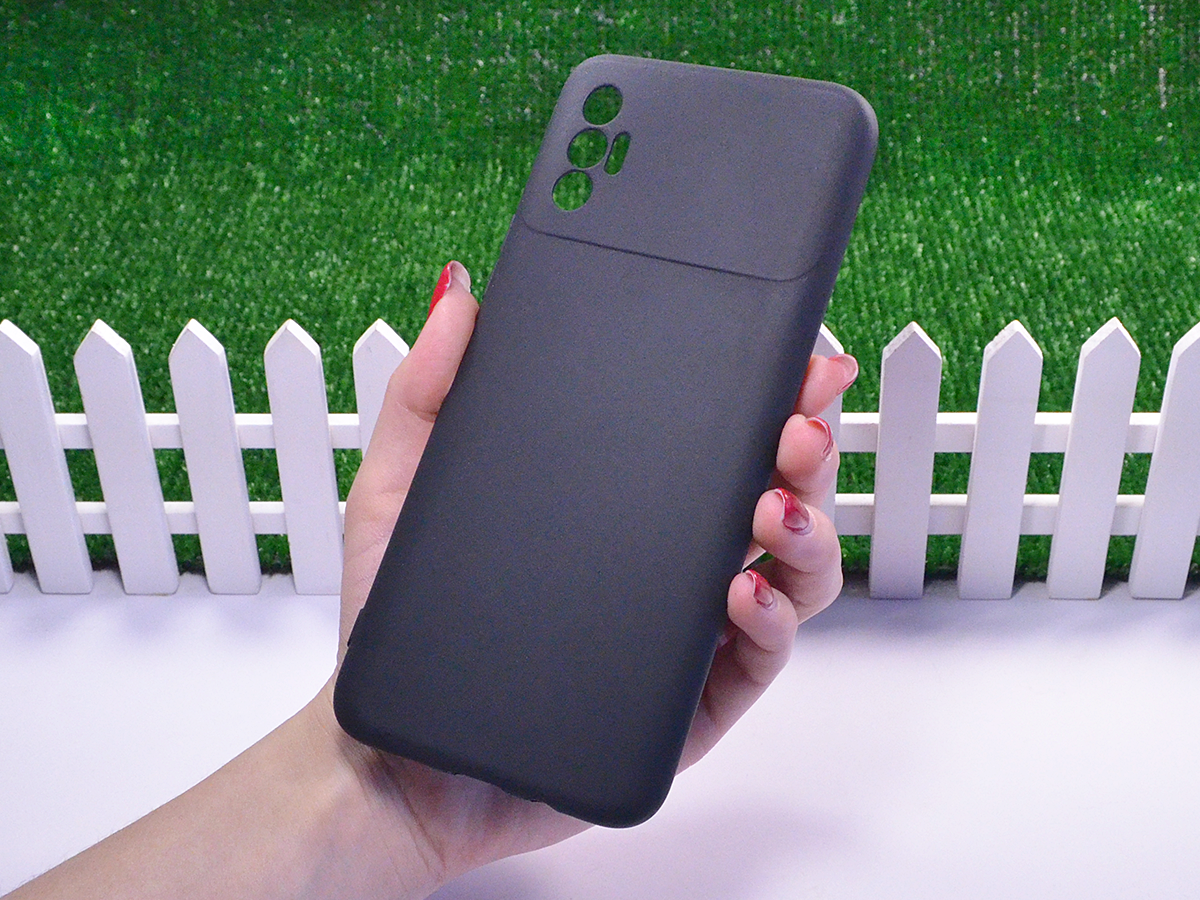 

Силиконовый бампер для TECNO Spark 8P (KG7H)