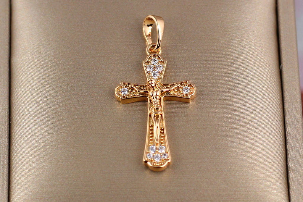 

Крестик Xuping Jewelry с камнями звездное сияние 2,7 см золотистый