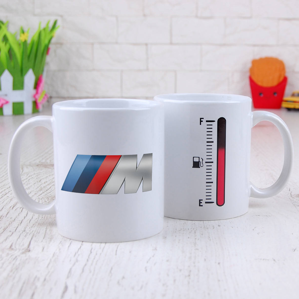 

Чашка-хамелеон "Заправка BMW M Power" (Tank Up BMW M Power), Белый