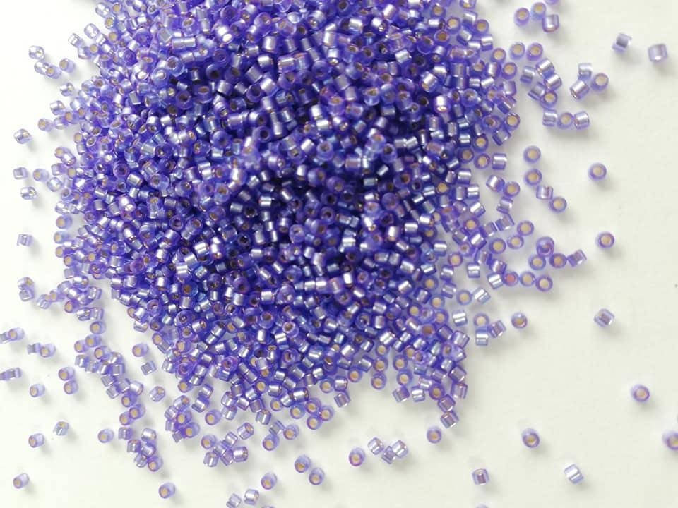 

Японський бісер Miyuki Delica 11/0 DB0694 Silver Lined Purple Half Matted Dyed