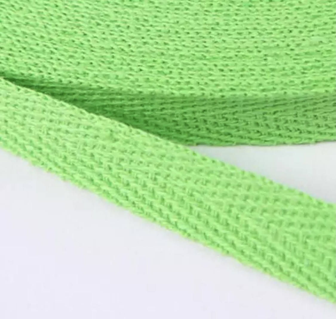 

Киперная лента Салатовый ширина 1 см для окантовки трикотажных изделий поло футболок шапок униформы регланов и